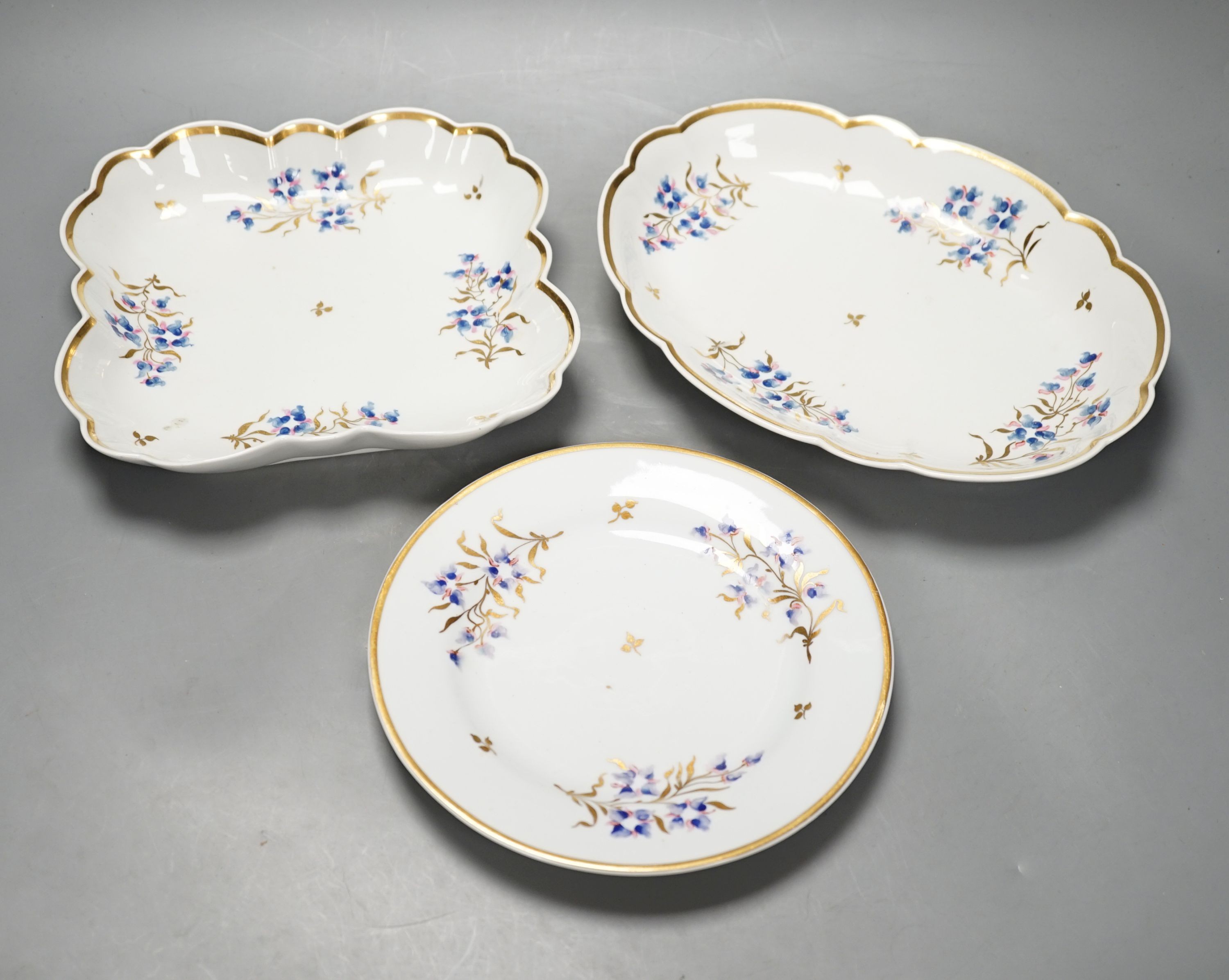 A Worcester Flight Barr and Barr part dessert set, c. 1825, comprising six shaped dessert dishes and five desert plates